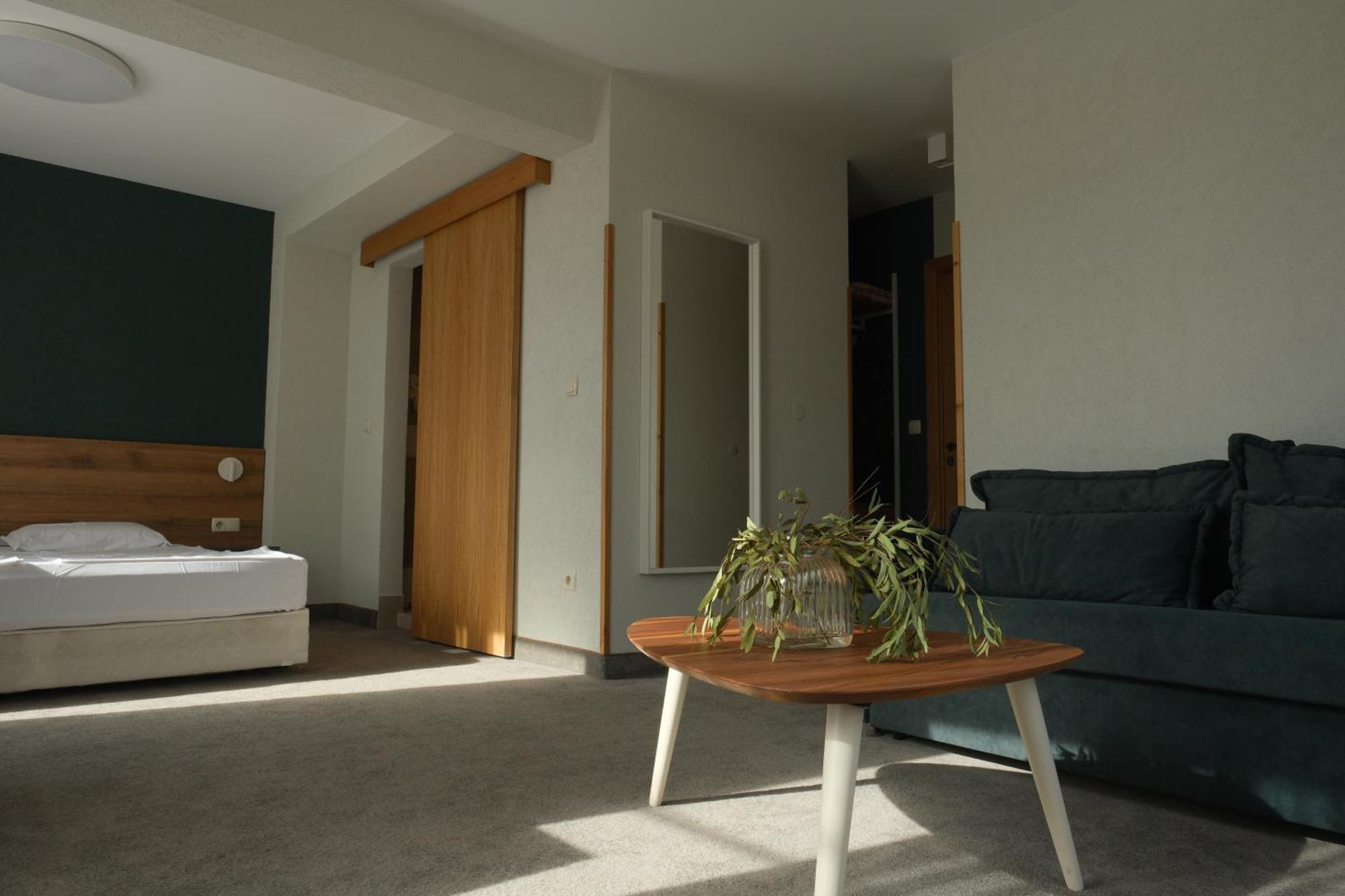 Family Hotel Ramira Кюстендил Экстерьер фото