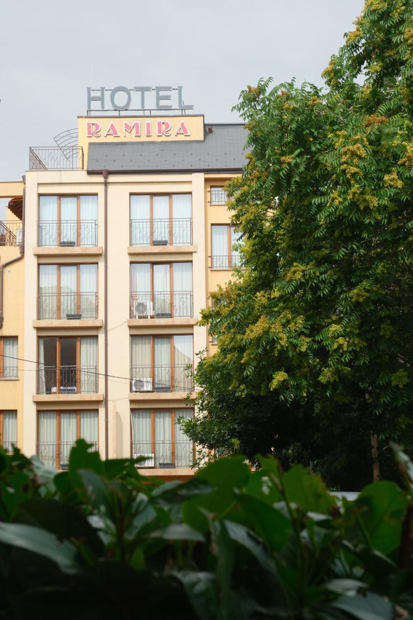 Family Hotel Ramira Кюстендил Экстерьер фото